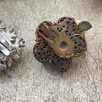 38 Pairs of Clip Earrings (DR-SS)