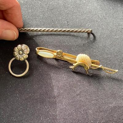 Fashion Accessories incl Hat Pins, Buckles & Brooches (DR-SS)