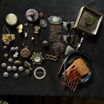 Fashion Accessories incl Hat Pins, Buckles & Brooches (DR-SS)