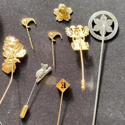 Fashion Accessories incl Hat Pins, Buckles & Brooches (DR-SS)