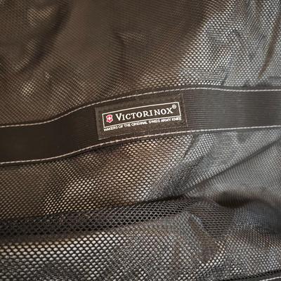 Variety of Luggage Items  (UB-JS)