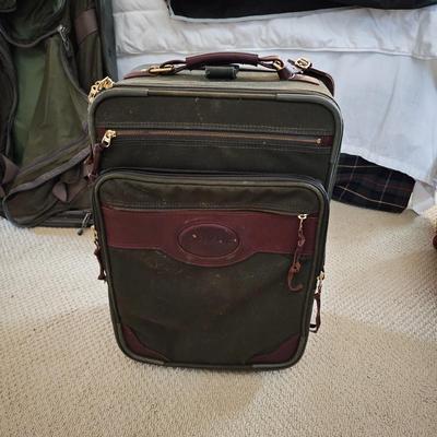 Variety of Luggage Items  (UB-JS)