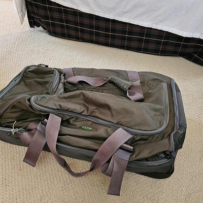 Variety of Luggage Items  (UB-JS)