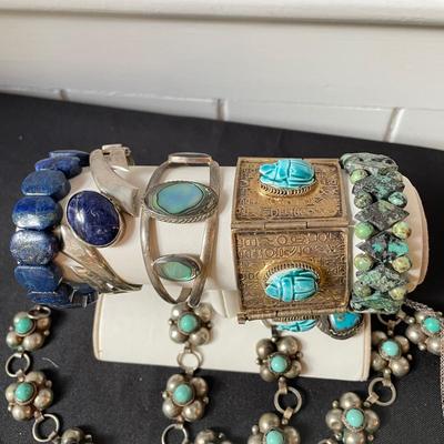 Jewelry with Stones of Blue (DR-SS)