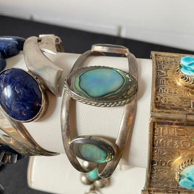 Jewelry with Stones of Blue (DR-SS)