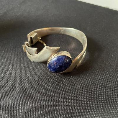 Jewelry with Stones of Blue (DR-SS)