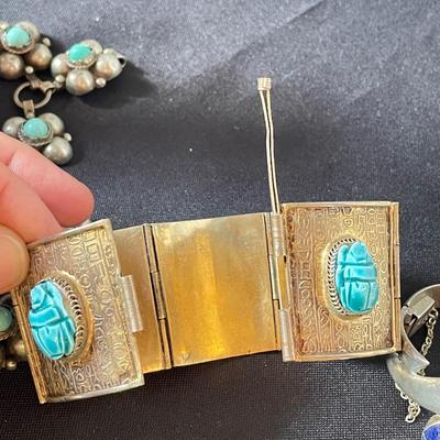 Jewelry with Stones of Blue (DR-SS)