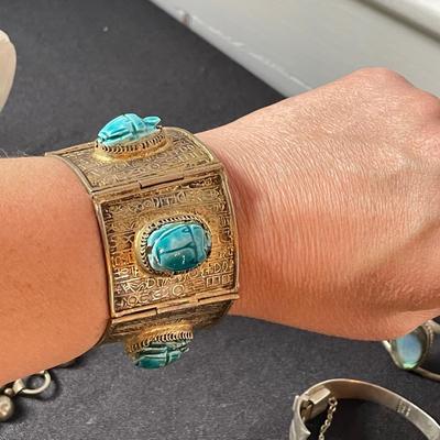Jewelry with Stones of Blue (DR-SS)