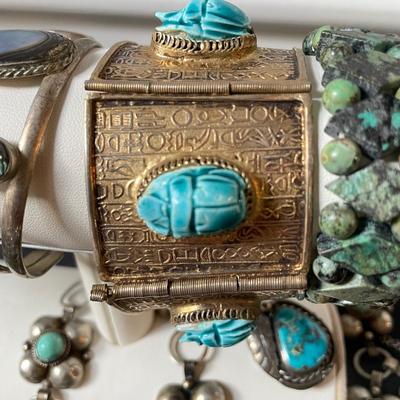 Jewelry with Stones of Blue (DR-SS)