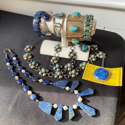 Jewelry with Stones of Blue (DR-SS)
