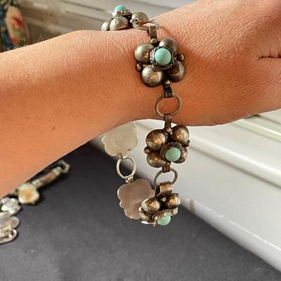 Jewelry with Stones of Blue (DR-SS)