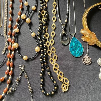 Fashionable Necklaces w/ Stones & More (DR-SS)