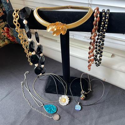 Fashionable Necklaces w/ Stones & More (DR-SS)