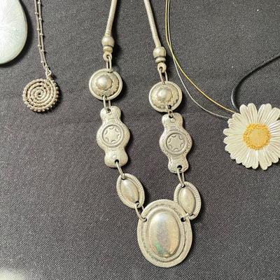 Fashionable Necklaces w/ Stones & More (DR-SS)