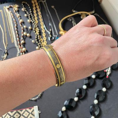Fashionable Necklaces w/ Stones & More (DR-SS)