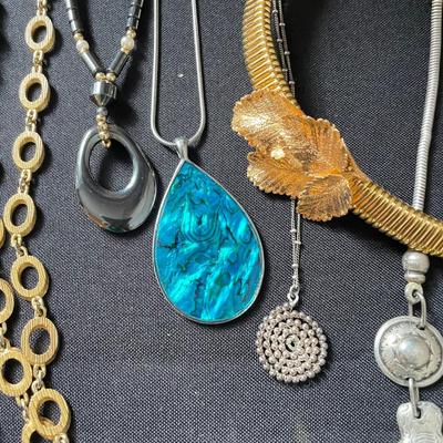 Fashionable Necklaces w/ Stones & More (DR-SS)