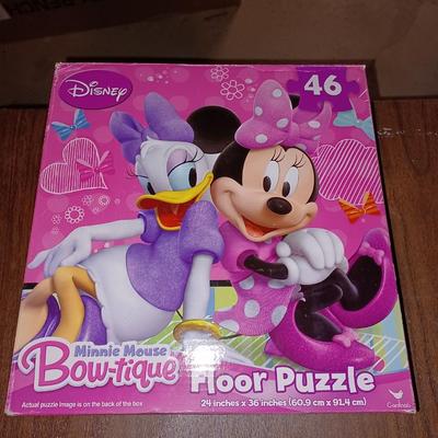 minnie and daisy puzzle
