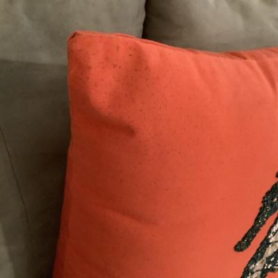 318 Set of Three Accent Pillows