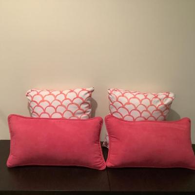 321 Lot of 4 Pink Suede and Pink Scallop Designed Pillows