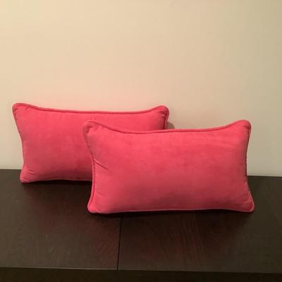321 Lot of 4 Pink Suede and Pink Scallop Designed Pillows