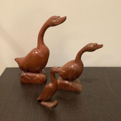 327 Set of 3 Wooden Duck Family