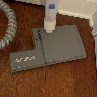 Electrolux Canister Vacuum (E-MG)
