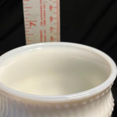 Pioneer Woman 4 Milk Glass Goblets