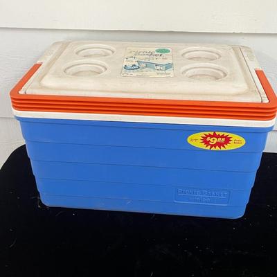 Igloo Coolers & Folding Chairs (BP-MG)