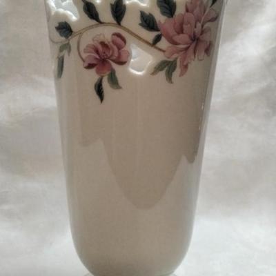 Lennox Porcelain Pierced Footed Vase With 22k Trim 8.5"