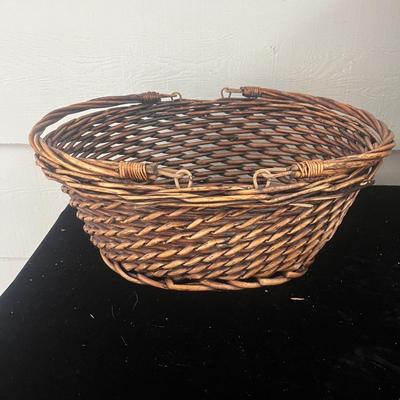 Basket Collection Including One Wood Handled Basket (BP-MG)