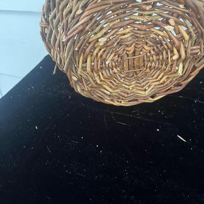 Basket Collection Including One Wood Handled Basket (BP-MG)