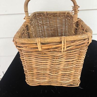 Woven Animals & Woven Baskets (BP-MG)