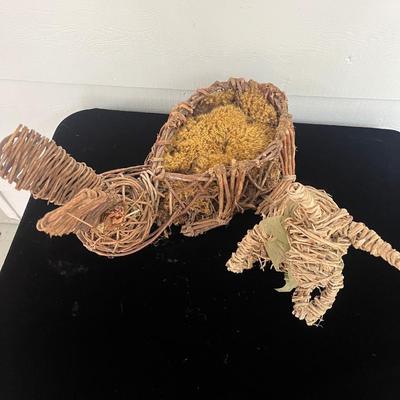 Woven Animals & Woven Baskets (BP-MG)