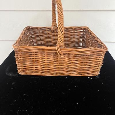 Woven Animals & Woven Baskets (BP-MG)
