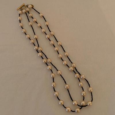 Selection of Pearl Necklaces (DR-KW)