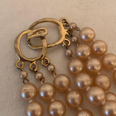 Selection of Pearl Necklaces (DR-KW)