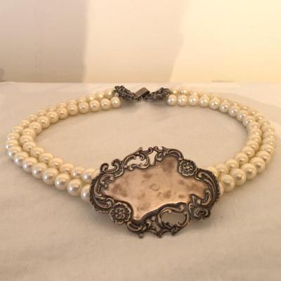 Selection of Pearl Necklaces (DR-KW)