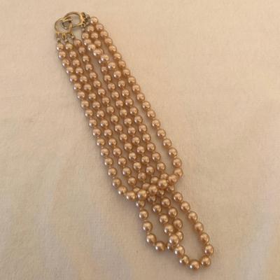 Selection of Pearl Necklaces (DR-KW)