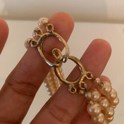 Selection of Pearl Necklaces (DR-KW)