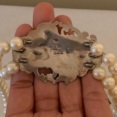 Selection of Pearl Necklaces (DR-KW)