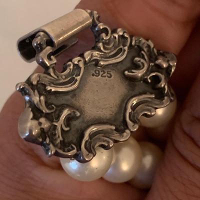Selection of Pearl Necklaces (DR-KW)