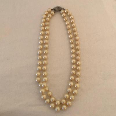 Selection of Pearl Necklaces (DR-KW)