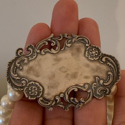 Selection of Pearl Necklaces (DR-KW)