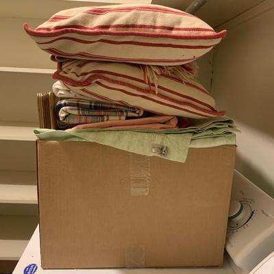 Large Collection of Table Linens (L-KW)