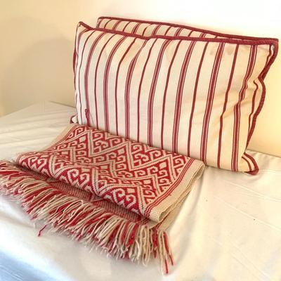 Large Collection of Table Linens (L-KW)