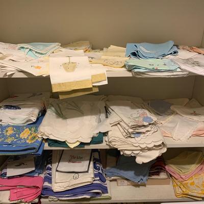 Large Collection of Table Linens (L-KW)