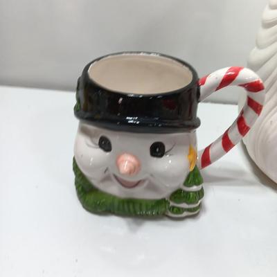 Vintage EMPIRE mold Santa cookie jar no lid with Three mugs Cookies & Milk!