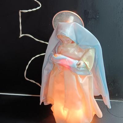 VINTAGE HOUSE OF LLOYD LIGHTED VIRGIN MARY & BABY JESUS TREE TOPPER RARE collectible!