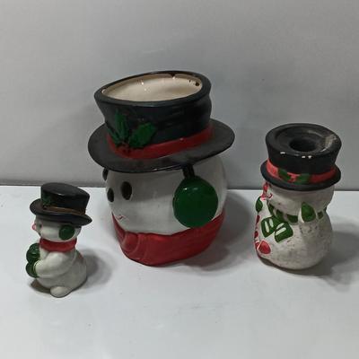 Snow man planter and Frosty figures