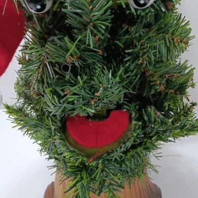 Gemmy Dancing Douglas Fir Sings and talks Opens eyes and lights up